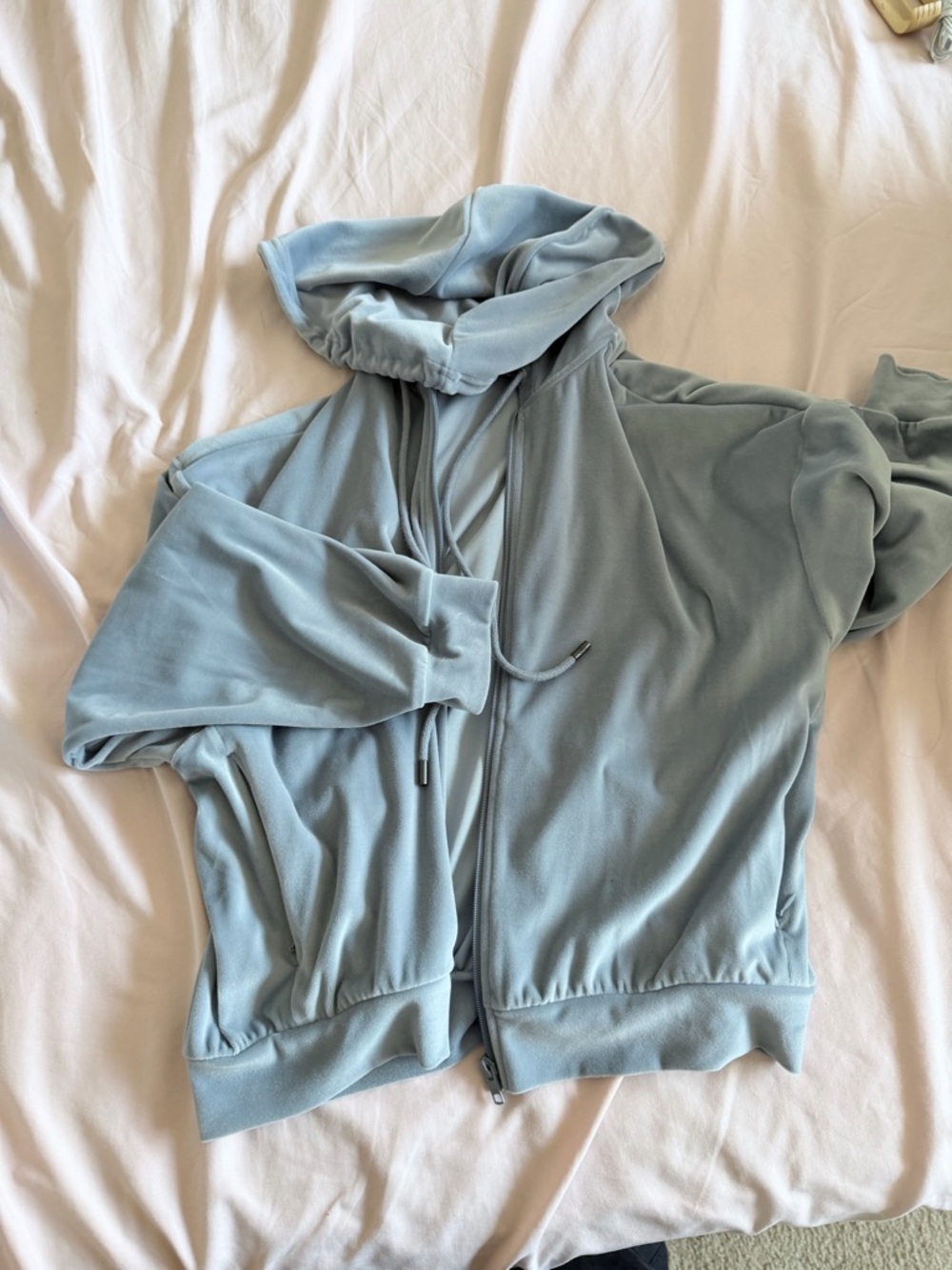 ALO Yoga Women's Light Blue Zip-Up Hoodie Jacket